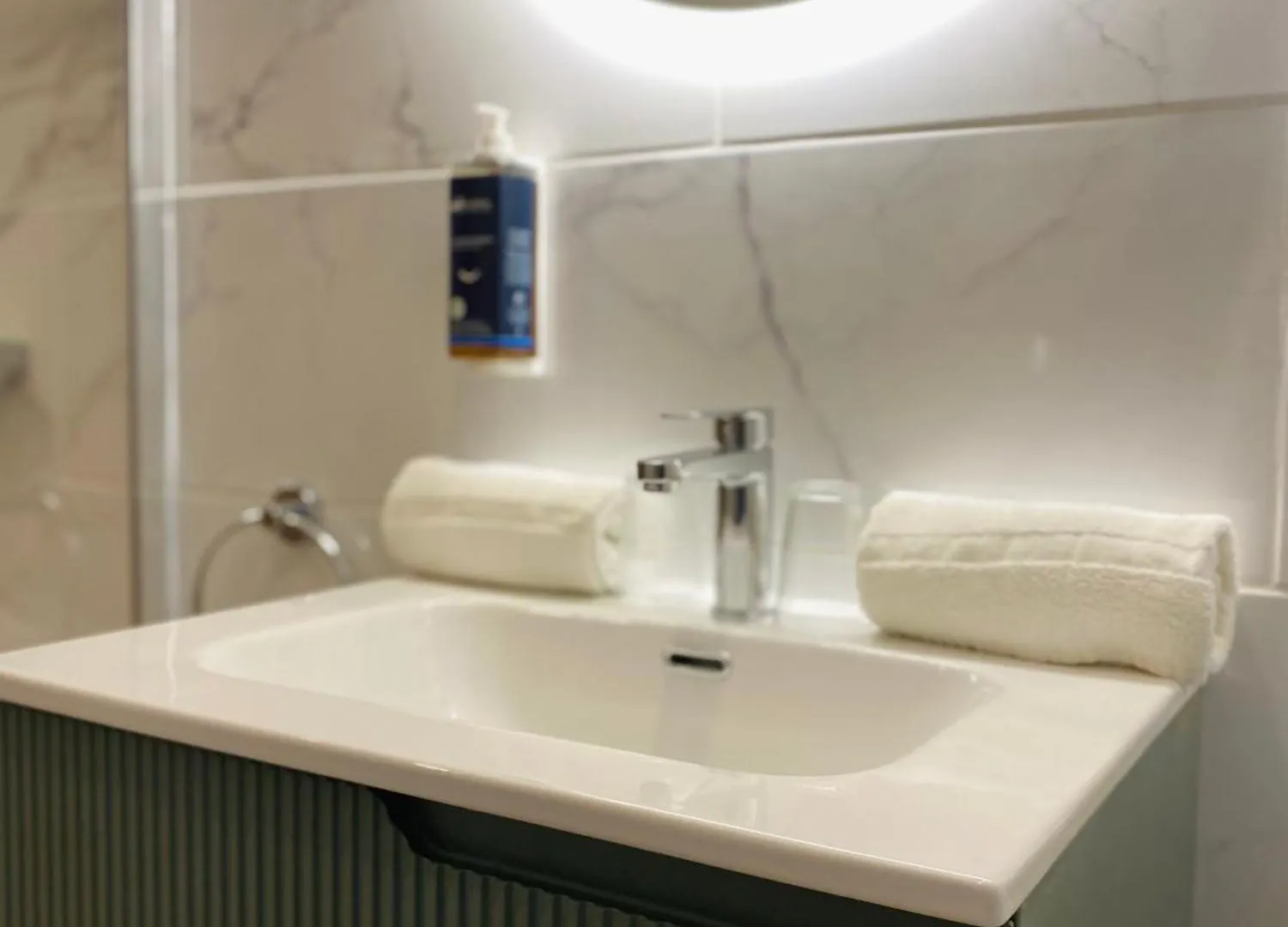 Brit Hotel Acacias Arles